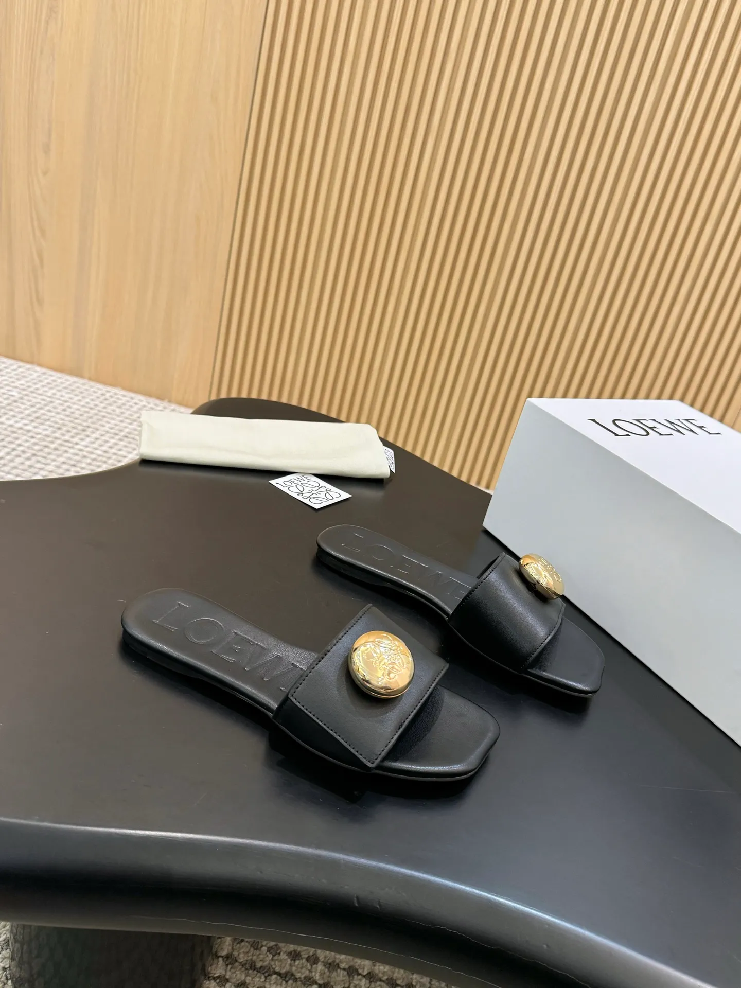 👟👟Ex-factory price 340👟👟 Clamshell box + 10 LOEWE 25th spring and summer new styles, seven colors to choose from. Code number 35-43, genuine leather base plus 40